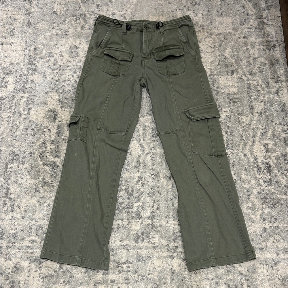 Forever 21 Women’s Green Cargo Pants